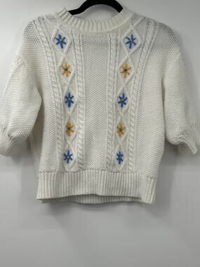 White Knit Sweater Floral Embroidered Cable Short Sleeve Knit Pullover M/L?